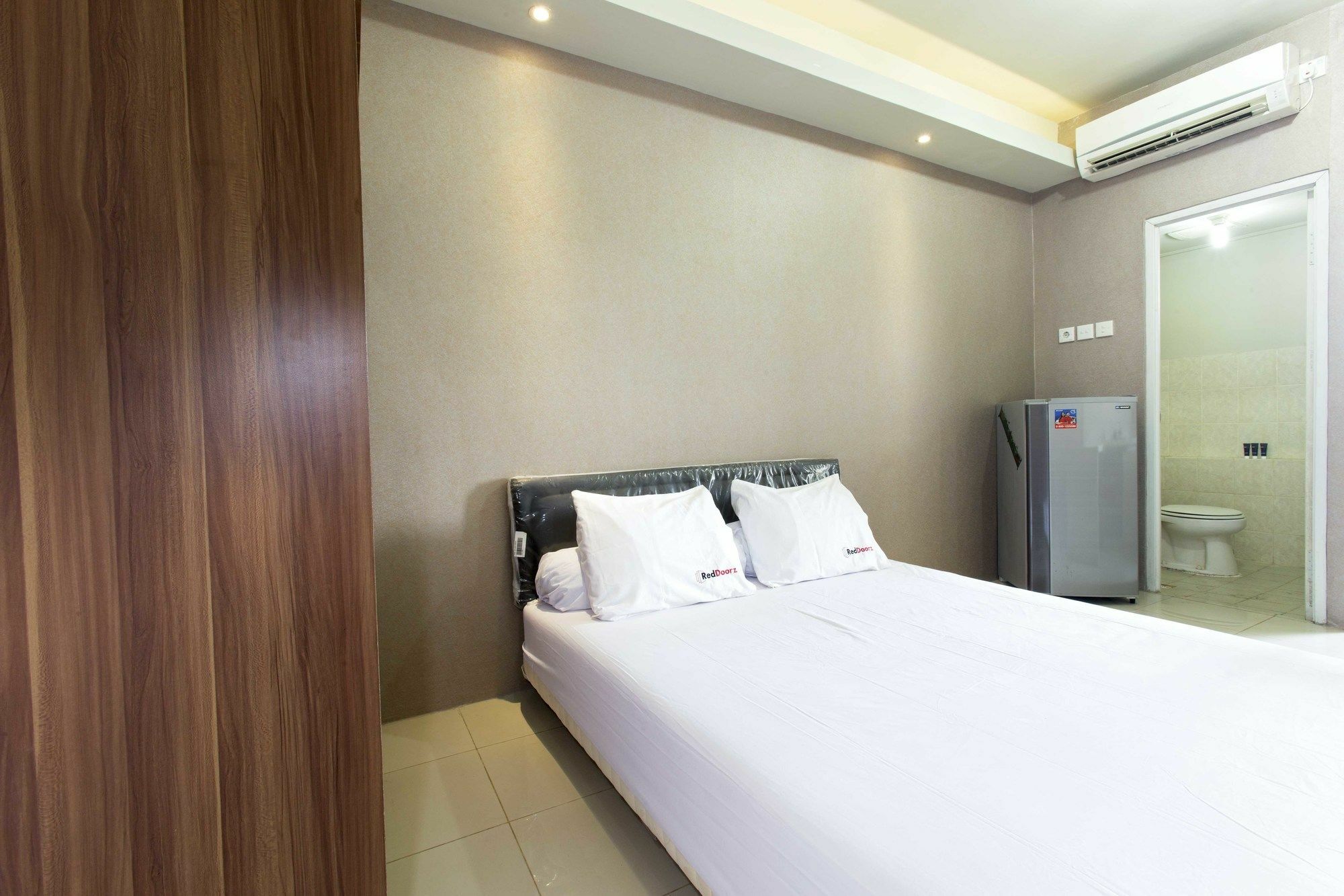Reddoorz Apartment @ Pegangsaan Kelapa Gading 3 Jakarta Eksteriør bilde