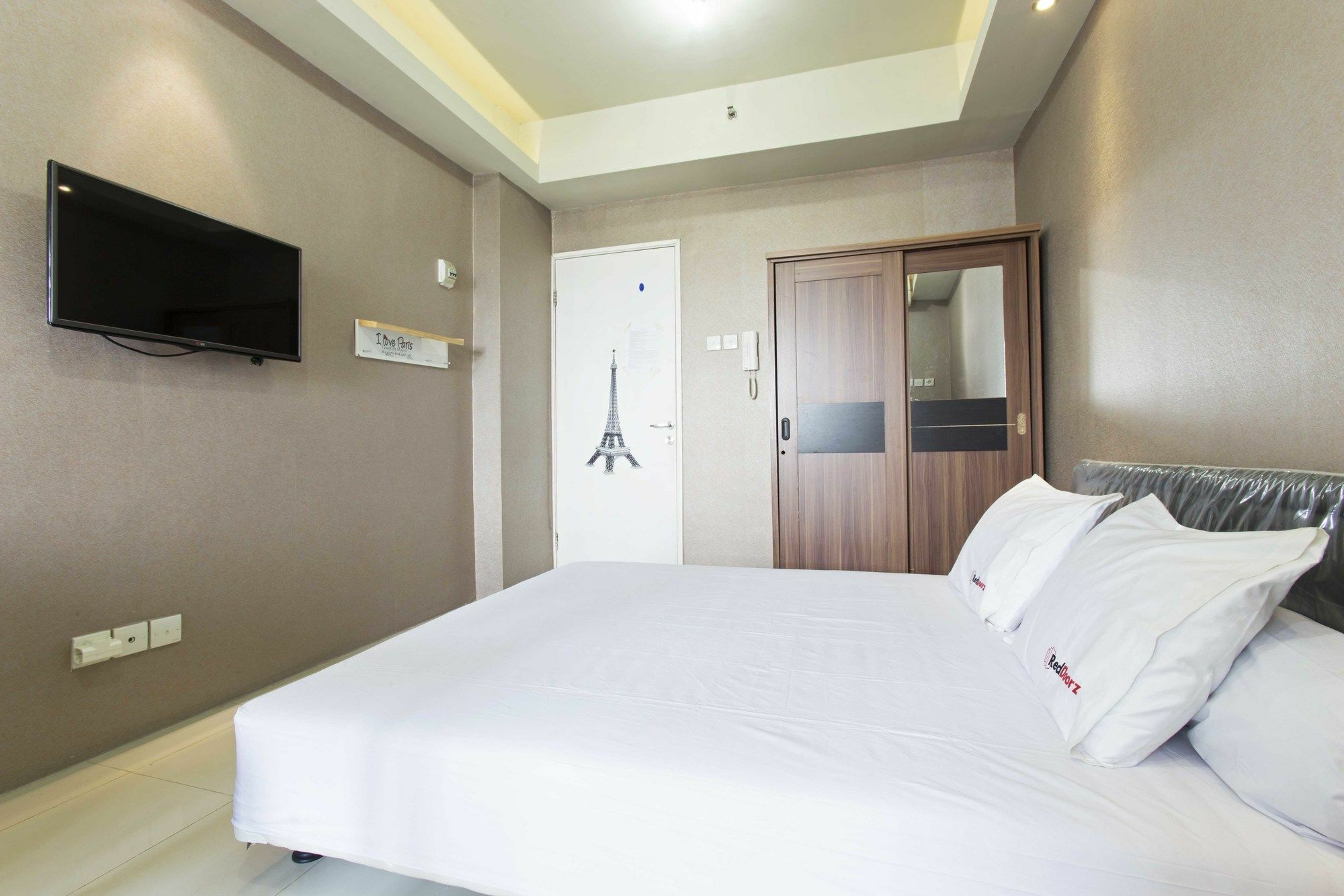 Reddoorz Apartment @ Pegangsaan Kelapa Gading 3 Jakarta Eksteriør bilde