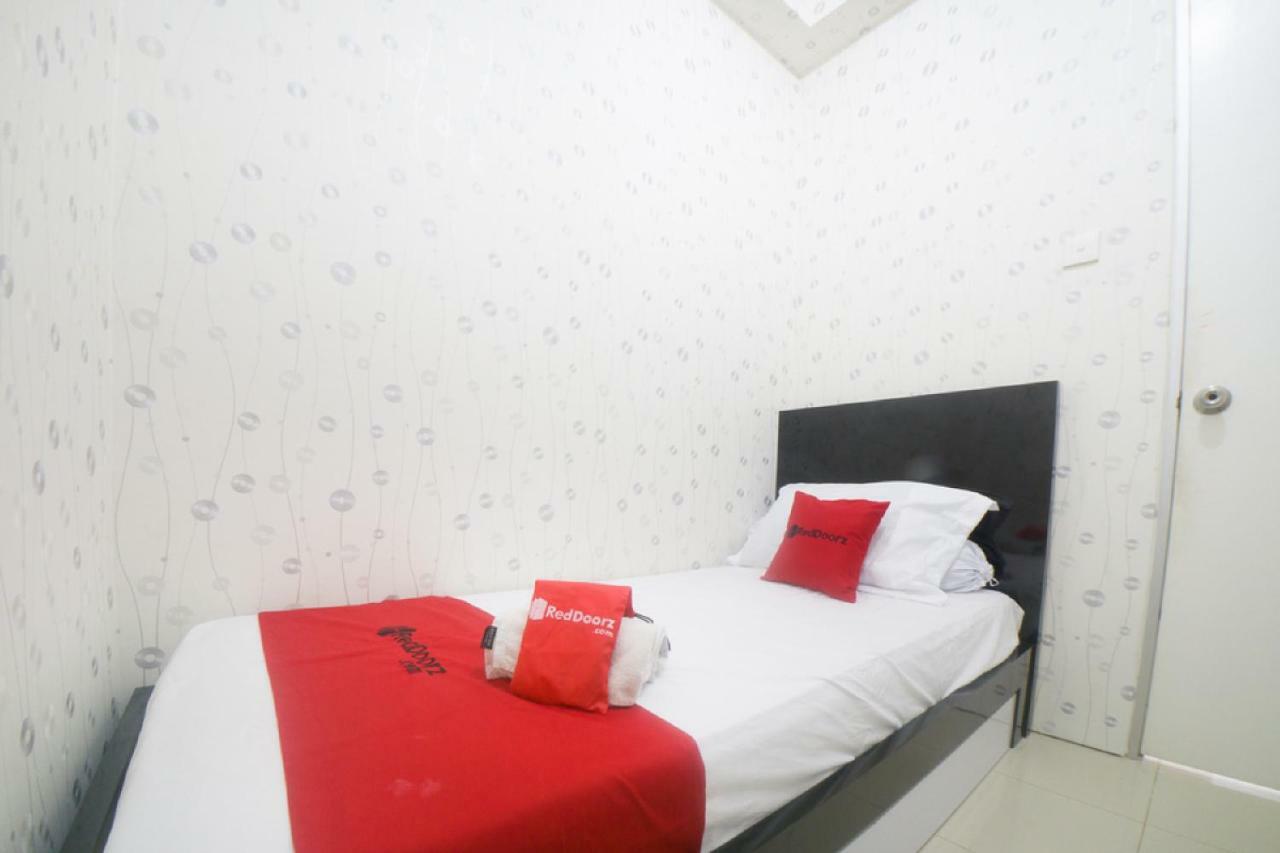 Reddoorz Apartment @ Pegangsaan Kelapa Gading 3 Jakarta Eksteriør bilde